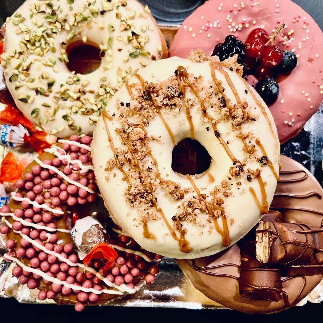 Queen donuts 1